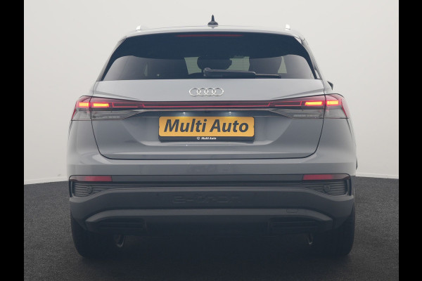 Audi Q4 e-tron 40 Edition 77 kWh 204pk Dealer O.H. | SOH 95,7% | Adaptive Cruise | Head Up | Camera | Sportstoelen Memory & Verwarmd | Stuur Verwarmd | Apple Carplay | Navigatie | DAB | 19"L.M |