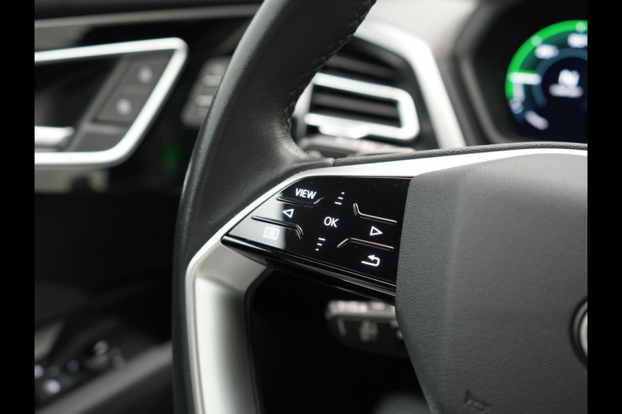 Audi Q4 e-tron 40 Edition 77 kWh 204pk Dealer O.H. | SOH 95,7% | Adaptive Cruise | Head Up | Camera | Sportstoelen Memory & Verwarmd | Stuur Verwarmd | Apple Carplay | Navigatie | DAB | 19"L.M |