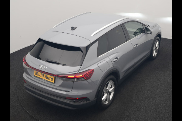 Audi Q4 e-tron 40 Edition 77 kWh 204pk Dealer O.H. | SOH 95,7% | Adaptive Cruise | Head Up | Camera | Sportstoelen Memory & Verwarmd | Stuur Verwarmd | Apple Carplay | Navigatie | DAB | 19"L.M |