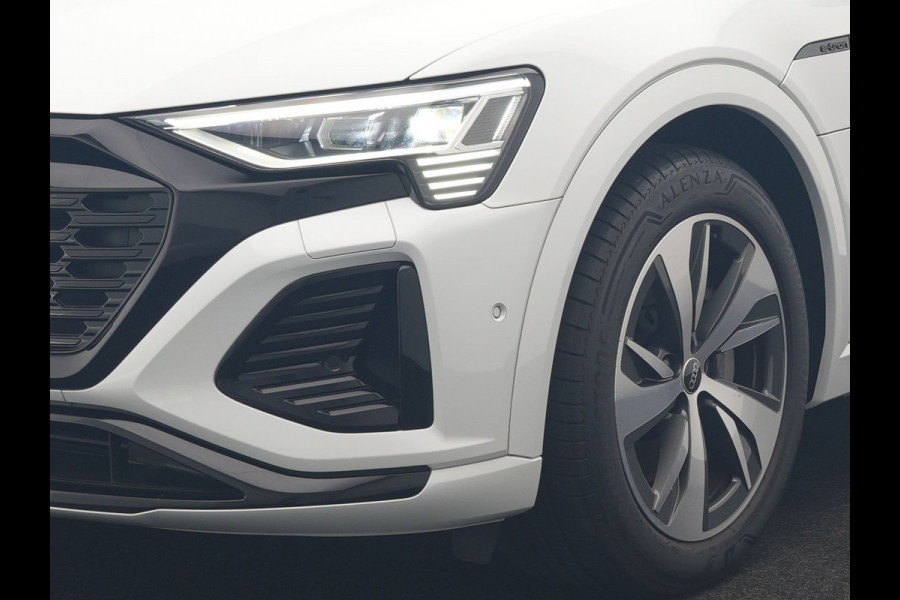 Audi Q8 e-tron 55 Quattro S Line 115 kWh 408pk Dealer O.H. | SOH 97,5% | Adaptive Cruise | Matrix LED | 360 Camera | Bang & Olufsen | Alcantara Sportstoelen Memory & Verwarmd | Sfeerverlichting | Keyless | BLIS | Navigatie | DAB | Virtual | 20"L.M |