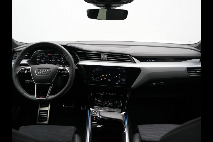 Audi Q8 e-tron 55 Quattro S Line 115 kWh 408pk Dealer O.H. | SOH 97,5% | Adaptive Cruise | Matrix LED | 360 Camera | Bang & Olufsen | Alcantara Sportstoelen Memory & Verwarmd | Sfeerverlichting | Keyless | BLIS | Navigatie | DAB | Virtual | 20"L.M |