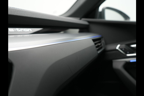 Audi Q8 e-tron 55 Quattro S Line 115 kWh 408pk Dealer O.H. | SOH 97,5% | Adaptive Cruise | Matrix LED | 360 Camera | Bang & Olufsen | Alcantara Sportstoelen Memory & Verwarmd | Sfeerverlichting | Keyless | BLIS | Navigatie | DAB | Virtual | 20"L.M |