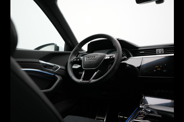 Audi Q8 e-tron 55 Quattro S Line 115 kWh 408pk Dealer O.H. | SOH 97,5% | Adaptive Cruise | Matrix LED | 360 Camera | Bang & Olufsen | Alcantara Sportstoelen Memory & Verwarmd | Sfeerverlichting | Keyless | BLIS | Navigatie | DAB | Virtual | 20"L.M |