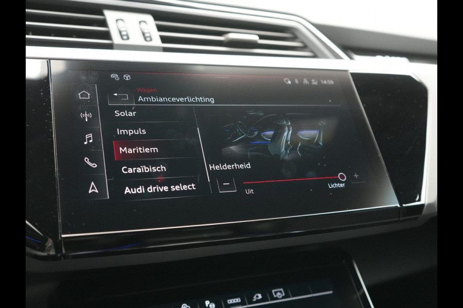 Audi Q8 e-tron 55 Quattro S Line 115 kWh 408pk Dealer O.H. | SOH 97,5% | Adaptive Cruise | Matrix LED | 360 Camera | Bang & Olufsen | Alcantara Sportstoelen Memory & Verwarmd | Sfeerverlichting | Keyless | BLIS | Navigatie | DAB | Virtual | 20"L.M |