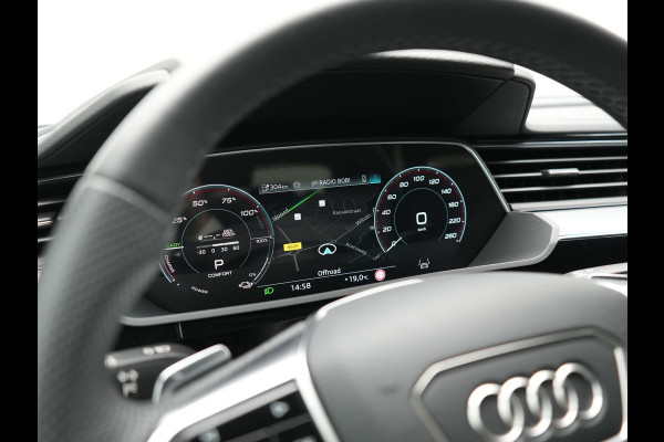 Audi Q8 e-tron 55 Quattro S Line 115 kWh 408pk Dealer O.H. | SOH 97,5% | Adaptive Cruise | Matrix LED | 360 Camera | Bang & Olufsen | Alcantara Sportstoelen Memory & Verwarmd | Sfeerverlichting | Keyless | BLIS | Navigatie | DAB | Virtual | 20"L.M |