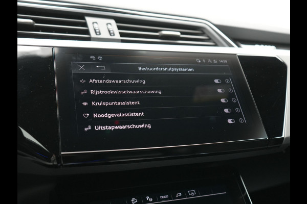 Audi Q8 e-tron 55 Quattro S Line 115 kWh 408pk Dealer O.H. | SOH 97,5% | Adaptive Cruise | Matrix LED | 360 Camera | Bang & Olufsen | Alcantara Sportstoelen Memory & Verwarmd | Sfeerverlichting | Keyless | BLIS | Navigatie | DAB | Virtual | 20"L.M |