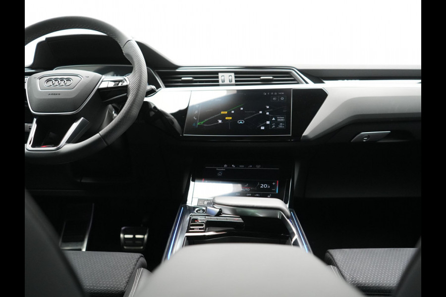 Audi Q8 e-tron 55 Quattro S Line 115 kWh 408pk Dealer O.H. | SOH 97,5% | Adaptive Cruise | Matrix LED | 360 Camera | Bang & Olufsen | Alcantara Sportstoelen Memory & Verwarmd | Sfeerverlichting | Keyless | BLIS | Navigatie | DAB | Virtual | 20"L.M |