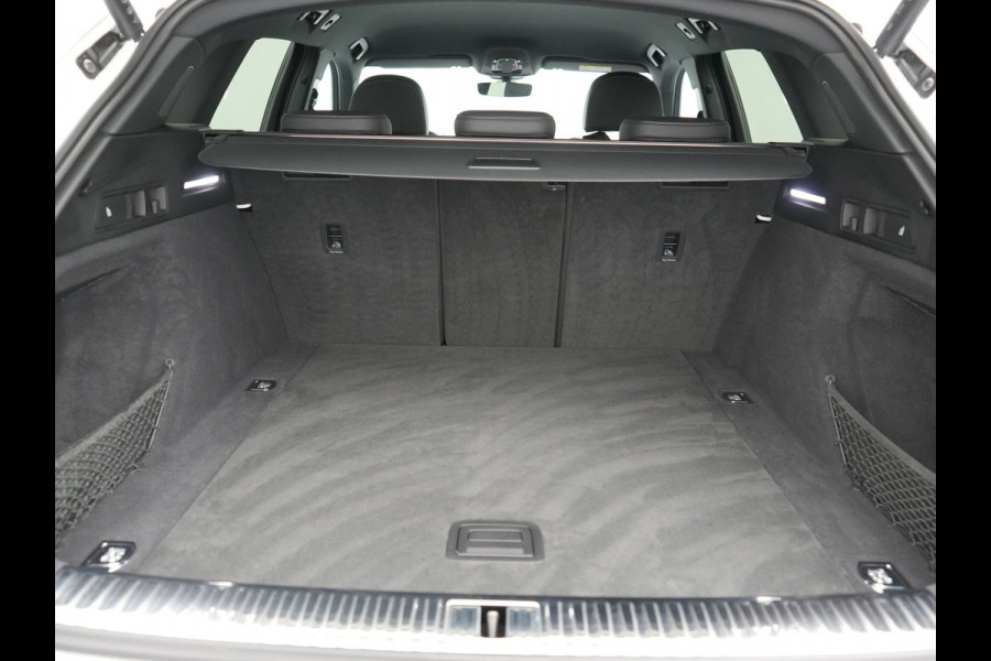 Audi Q8 e-tron 55 Quattro S Line 115 kWh 408pk Dealer O.H. | SOH 97,5% | Adaptive Cruise | Matrix LED | 360 Camera | Bang & Olufsen | Alcantara Sportstoelen Memory & Verwarmd | Sfeerverlichting | Keyless | BLIS | Navigatie | DAB | Virtual | 20"L.M |