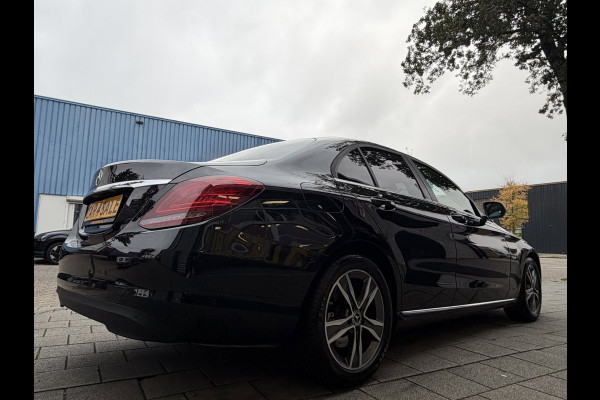 Mercedes-Benz C-Klasse 160 Sport Edition AUTOMAAT I Navigatie / Apple CarPlay I Sport interieur I Stoel verwarming I LED I PDC ..