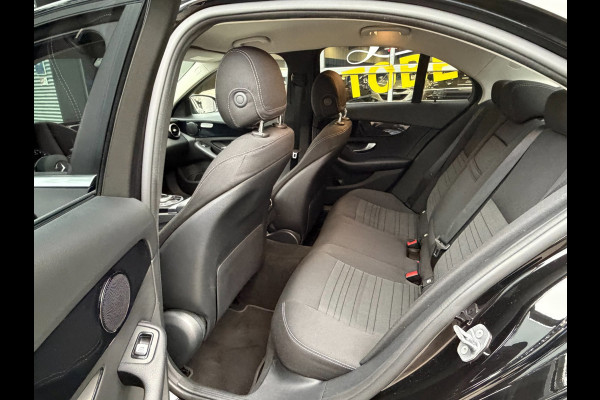 Mercedes-Benz C-Klasse 160 Sport Edition AUTOMAAT I Navigatie / Apple CarPlay I Sport interieur I Stoel verwarming I LED I PDC ..