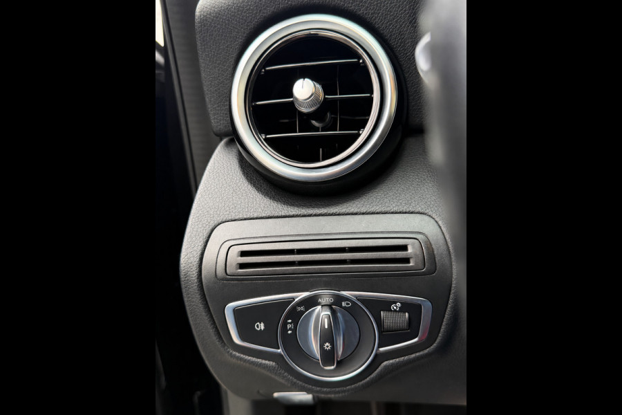 Mercedes-Benz C-Klasse 160 Sport Edition AUTOMAAT I Navigatie / Apple CarPlay I Sport interieur I Stoel verwarming I LED I PDC ..