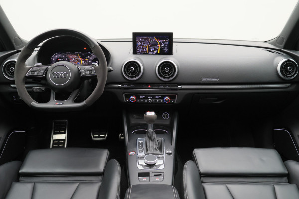 Audi RS3 Sportback 2.5 TFSI Quattro Panoramadak, Virtual Cokcpit, Leer, ACC, B&O, Apple CarPlay, Camera, Keyless, 19"