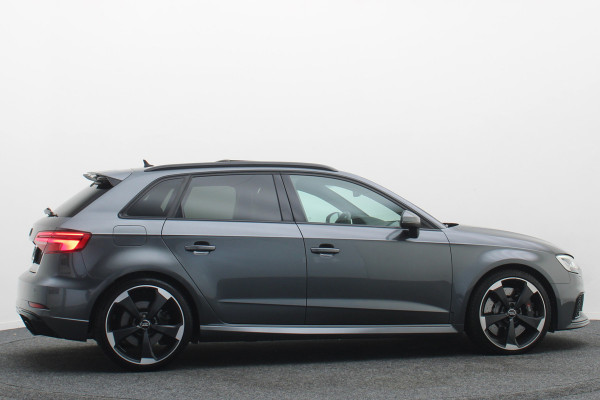 Audi RS3 Sportback 2.5 TFSI Quattro Panoramadak, Virtual Cokcpit, Leer, ACC, B&O, Apple CarPlay, Camera, Keyless, 19"