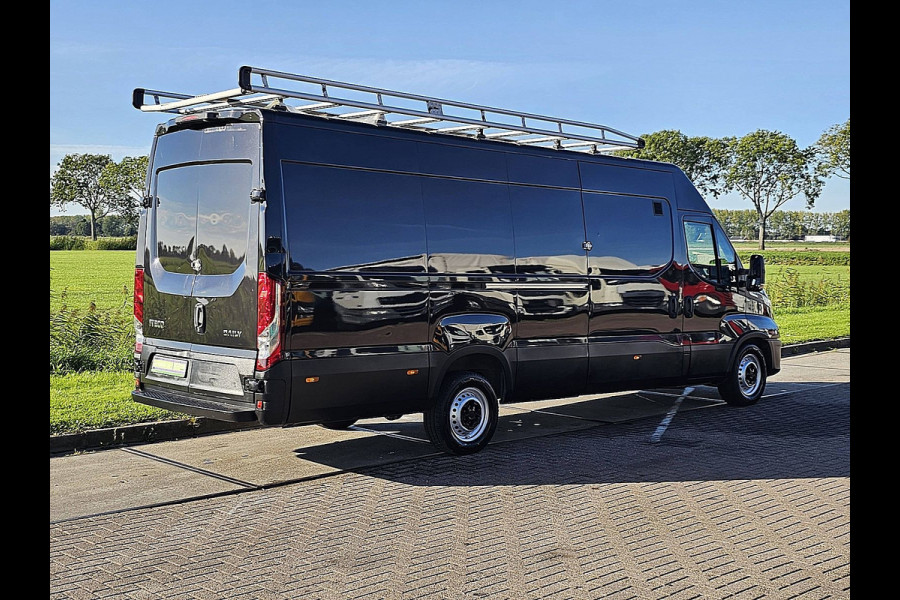 Iveco Daily 35S14V 2.3 410 L4H2 Cruise control, Airco, Carplay, Navi, Camera, Climate control, Led
