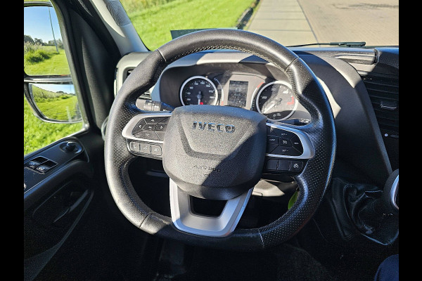 Iveco Daily 35S14V 2.3 410 L4H2 Cruise control, Airco, Carplay, Navi, Camera, Climate control, Led