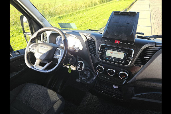 Iveco Daily 35S14V 2.3 410 L4H2 Cruise control, Airco, Carplay, Navi, Camera, Climate control, Led