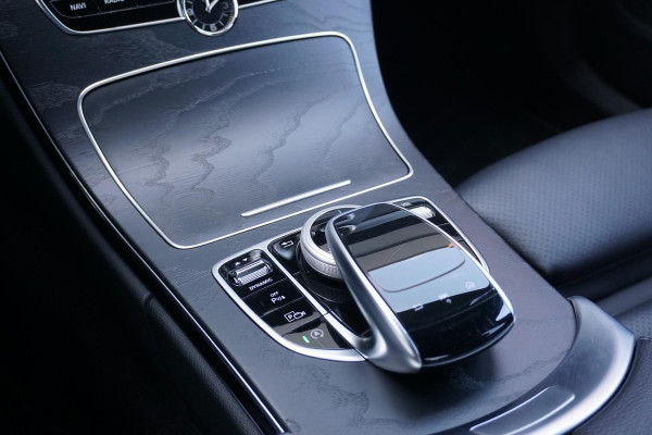 Mercedes-Benz C-Klasse 180 Business Solution AMG + CAMERA / LEDER / MULTIBEAM LED / DODEHOEK