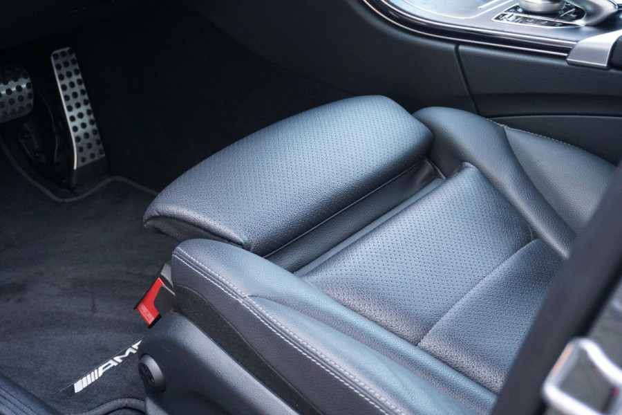 Mercedes-Benz C-Klasse 180 Business Solution AMG + CAMERA / LEDER / MULTIBEAM LED / DODEHOEK