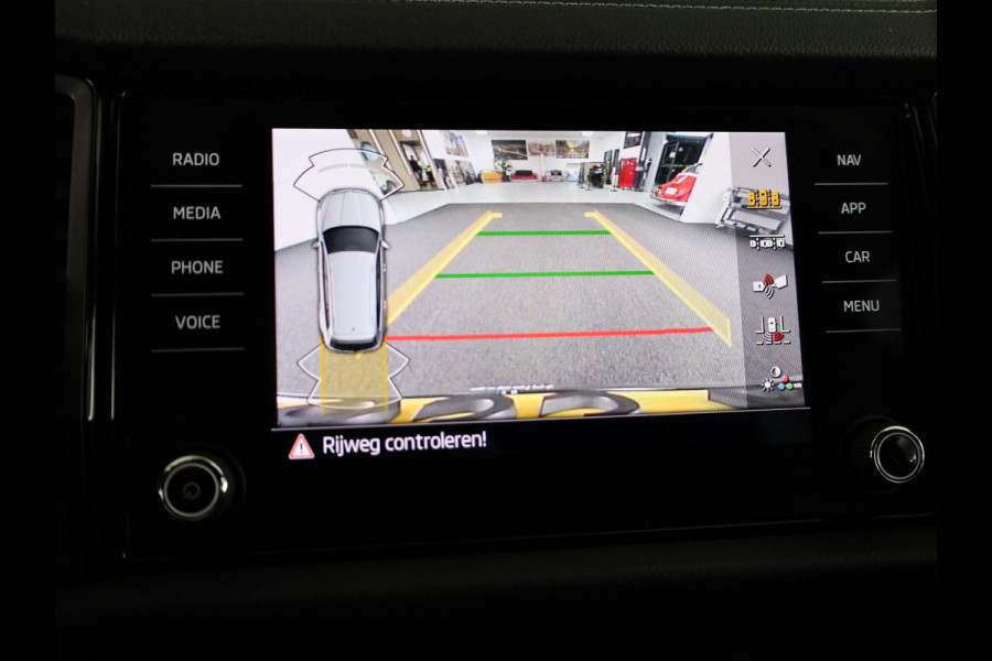 Škoda Kodiaq 1.5 TSI Sportline Business 150 pk Automaat (DSG) | Navigatie | Parkeersensoren | Achteruitrijcamera | Alcantara bekleding | Stoelverwarming | Elektr. Achterklep | Apple carplay / Android auto |