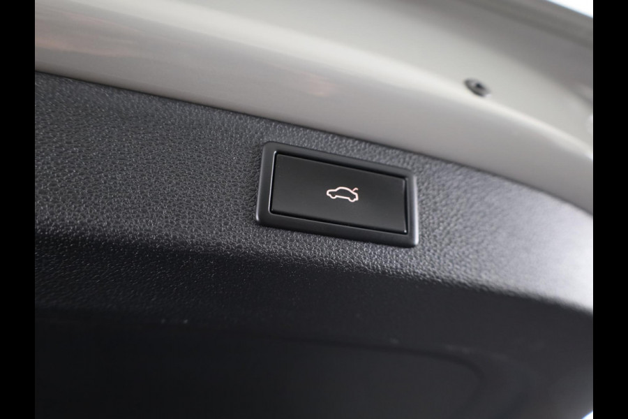 Škoda Kodiaq 1.5 TSI Sportline Business 150 pk Automaat (DSG) | Navigatie | Parkeersensoren | Achteruitrijcamera | Alcantara bekleding | Stoelverwarming | Elektr. Achterklep | Apple carplay / Android auto |