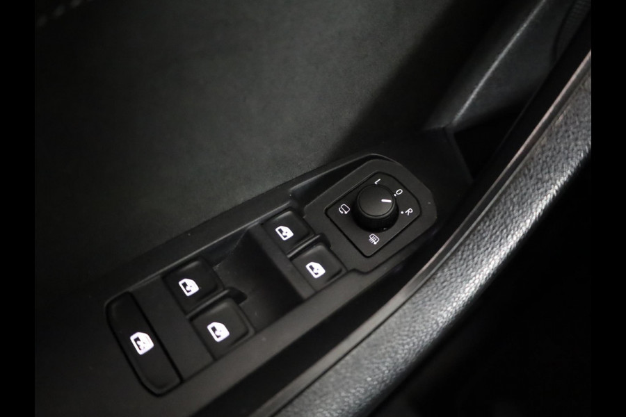 Škoda Kodiaq 1.5 TSI Sportline Business 150 pk Automaat (DSG) | Navigatie | Parkeersensoren | Achteruitrijcamera | Alcantara bekleding | Stoelverwarming | Elektr. Achterklep | Apple carplay / Android auto |