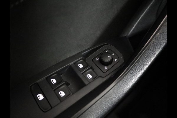 Škoda Kodiaq 1.5 TSI Sportline Business 150 pk Automaat (DSG) | Navigatie | Parkeersensoren | Achteruitrijcamera | Alcantara bekleding | Stoelverwarming | Elektr. Achterklep | Apple carplay / Android auto |