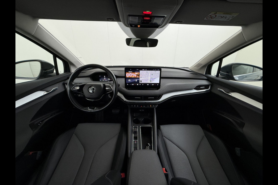 Škoda ENYAQ iV 80 204PK Pano-Dak Adap.Cruise Warmtepomp 3-Zone 20" SOH 90% Ecc Stuur+Stoelverwarming Camera Assistentie Pakket Plus Comfort Plu Apple Carplay Android Auto Draadloze telefoonlader Elek.Achterklep Privacy Glas Dealeronderhouden 1e Eigenaar