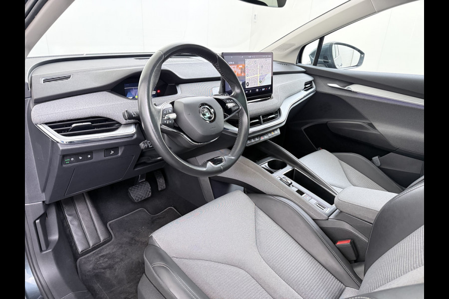 Škoda ENYAQ iV 80 204PK Pano-Dak Adap.Cruise Warmtepomp 3-Zone 20" SOH 90% Ecc Stuur+Stoelverwarming Camera Assistentie Pakket Plus Comfort Plu Apple Carplay Android Auto Draadloze telefoonlader Elek.Achterklep Privacy Glas Dealeronderhouden 1e Eigenaar
