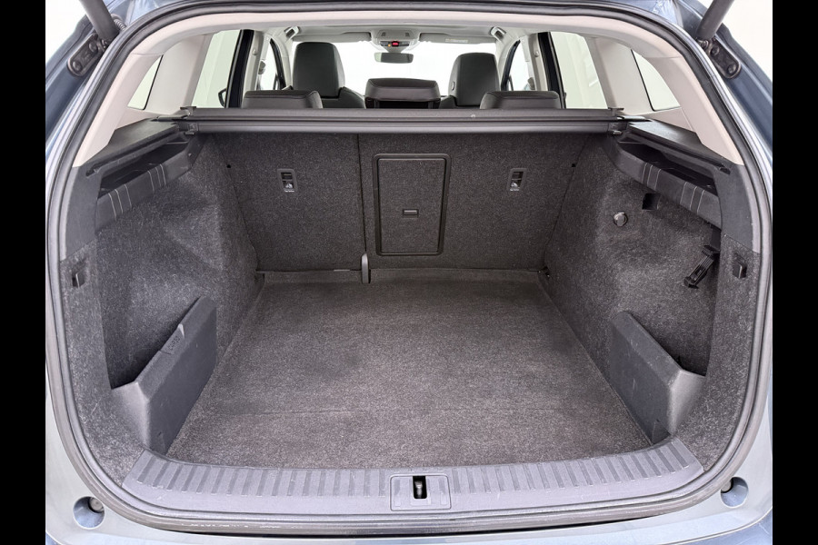 Škoda ENYAQ iV 80 204PK Pano-Dak Adap.Cruise Warmtepomp 3-Zone 20" SOH 90% Ecc Stuur+Stoelverwarming Camera Assistentie Pakket Plus Comfort Plu Apple Carplay Android Auto Draadloze telefoonlader Elek.Achterklep Privacy Glas Dealeronderhouden 1e Eigenaar