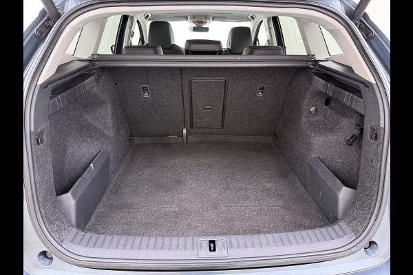 Škoda ENYAQ iV 80 204PK Pano-Dak Adap.Cruise Warmtepomp 3-Zone 20" SOH 90% Ecc Stuur+Stoelverwarming Camera Assistentie Pakket Plus Comfort Plu Apple Carplay Android Auto Draadloze telefoonlader Elek.Achterklep Privacy Glas Dealeronderhouden 1e Eigenaar
