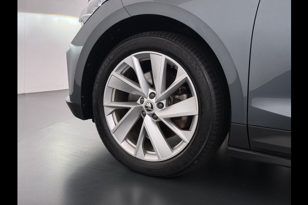 Škoda ENYAQ iV 80 204PK Pano-Dak Adap.Cruise Warmtepomp 3-Zone 20" SOH 90% Ecc Stuur+Stoelverwarming Camera Assistentie Pakket Plus Comfort Plu Apple Carplay Android Auto Draadloze telefoonlader Elek.Achterklep Privacy Glas Dealeronderhouden 1e Eigenaar