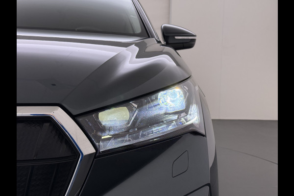 Škoda ENYAQ iV 80 204PK Pano-Dak Adap.Cruise Warmtepomp 3-Zone 20" SOH 90% Ecc Stuur+Stoelverwarming Camera Assistentie Pakket Plus Comfort Plu Apple Carplay Android Auto Draadloze telefoonlader Elek.Achterklep Privacy Glas Dealeronderhouden 1e Eigenaar