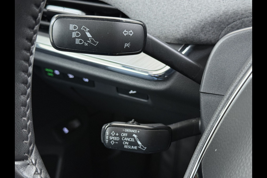 Škoda ENYAQ iV 80 204PK Pano-Dak Adap.Cruise Warmtepomp 3-Zone 20" SOH 90% Ecc Stuur+Stoelverwarming Camera Assistentie Pakket Plus Comfort Plu Apple Carplay Android Auto Draadloze telefoonlader Elek.Achterklep Privacy Glas Dealeronderhouden 1e Eigenaar