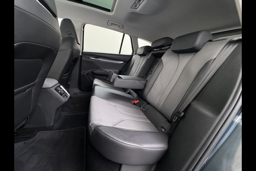 Škoda ENYAQ iV 80 204PK Pano-Dak Adap.Cruise Warmtepomp 3-Zone 20" SOH 90% Ecc Stuur+Stoelverwarming Camera Assistentie Pakket Plus Comfort Plu Apple Carplay Android Auto Draadloze telefoonlader Elek.Achterklep Privacy Glas Dealeronderhouden 1e Eigenaar
