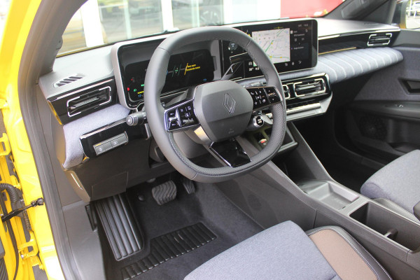 Renault 5 COMFORT RANGE TECHNO 150PK 52 kWh *NIEUWE AUTO!* | PACK WINTER TECHNO: (ELEKTRISCH VERWARMBARE VOORSTOELEN, ELEKTRISCH VERWARMBAAR STUURWIEL, BESTUUDERSSTOEL MET ELEKTRSCH VERSTELBARE LENDESTEUN, IN HOOGTE VERSTELBARE PASSAGIERSSTOEL) | LICHTMETALEN VELGEN 18" | ADAPTIVE CRUISE CONTROL | FULL LED KOPLAMPEN MET FRANSE VLAG | ELEKTRTISCH INKLABARE EN VERWARMBARE BUITENSPIEGELS | ACHTERUITRIJ CAMERA | SFEER VERLICHTING | GOOGLE MAPS NAVIGATIE | DRAADLOZE TELEFOONLADER | PRIVACY GLASS | 100KW SNELLAAD FUNCTIE | DRAADLOZE APPLE CARPLAY/ANDROID AUTO | DAB+ RADIO | SFEER VERL