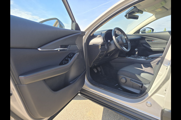 Mazda CX-30 2.5 e-SkyActiv-G Homura - 150 Pk - Mild Hybrid - ParkeerCamera - Stoelverwarming - Navi