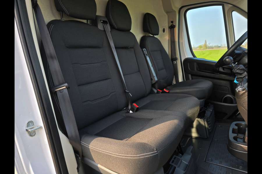 Fiat Ducato 35 2.2 MultiJet L2H2 - 140 Pk - Euro 6 - Groot Scherm - Navi - ParkeerCamera - Airco - Cruise Control