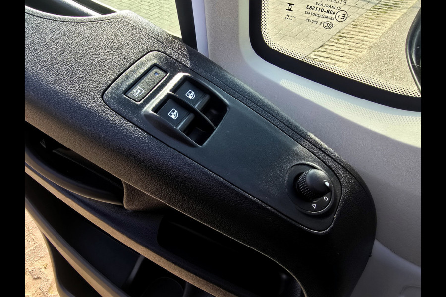 Fiat Ducato 35 2.2 MultiJet L2H2 - 140 Pk - Euro 6 - Groot Scherm - Navi - ParkeerCamera - Airco - Cruise Control