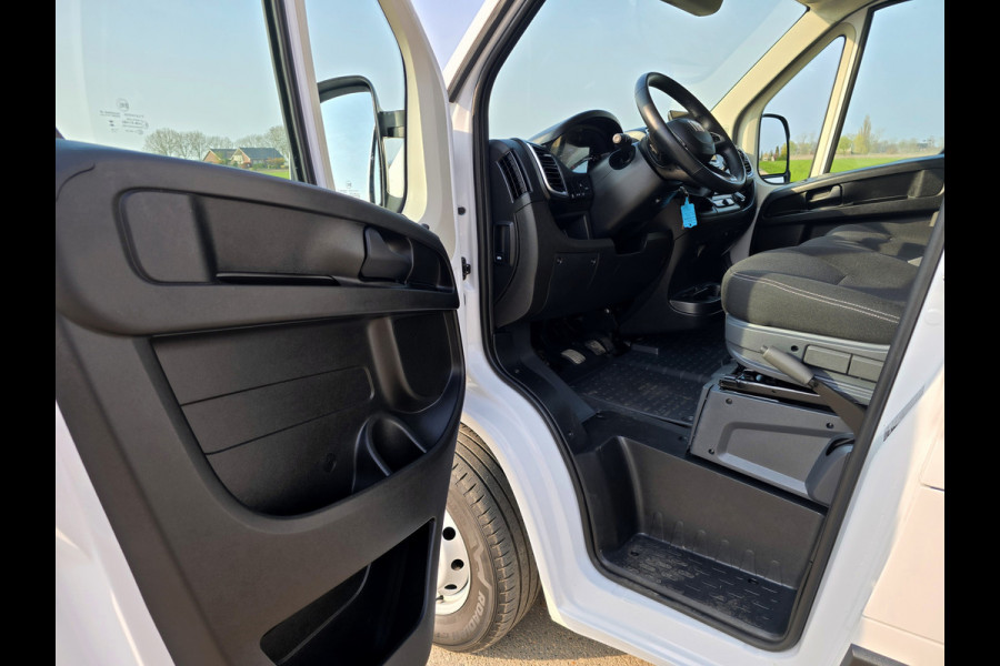 Fiat Ducato 35 2.2 MultiJet L2H2 - 140 Pk - Euro 6 - Groot Scherm - Navi - ParkeerCamera - Airco - Cruise Control