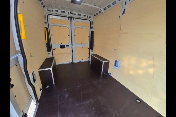 Fiat Ducato 35 2.2 MultiJet L2H2 - 140 Pk - Euro 6 - Groot Scherm - Navi - ParkeerCamera - Airco - Cruise Control