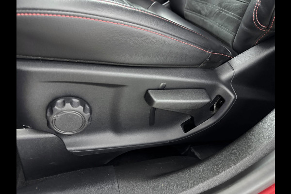 Ford Kuga 1.5 EcoBoost ST-Line X 150pk, 29dkm,1800kg Trekgewicht,CameraV+A,Winterpack