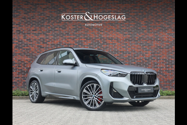 BMW X1 30e xDrive | Pano - Trekhaak - HUD