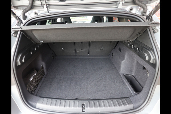 BMW X1 30e xDrive | Pano - Trekhaak - HUD