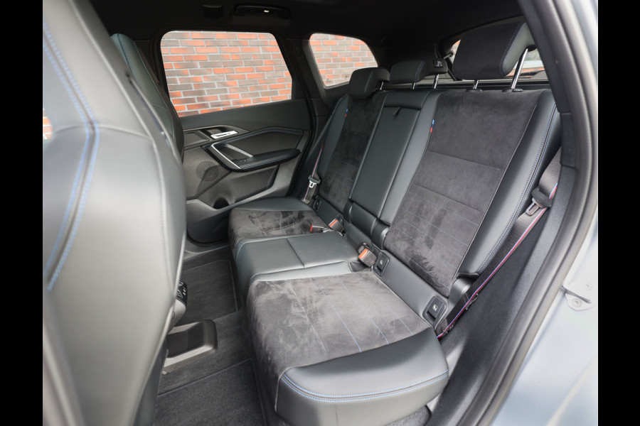 BMW X1 30e xDrive | Pano - Trekhaak - HUD