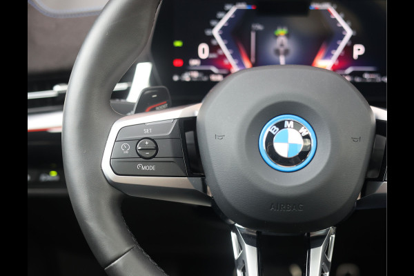 BMW X1 30e xDrive | Pano - Trekhaak - HUD