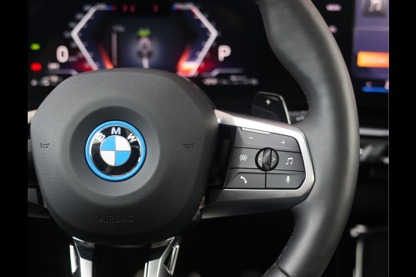 BMW X1 30e xDrive | Pano - Trekhaak - HUD