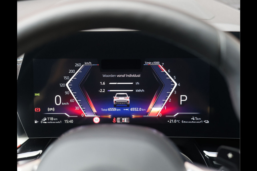 BMW X1 30e xDrive | Pano - Trekhaak - HUD