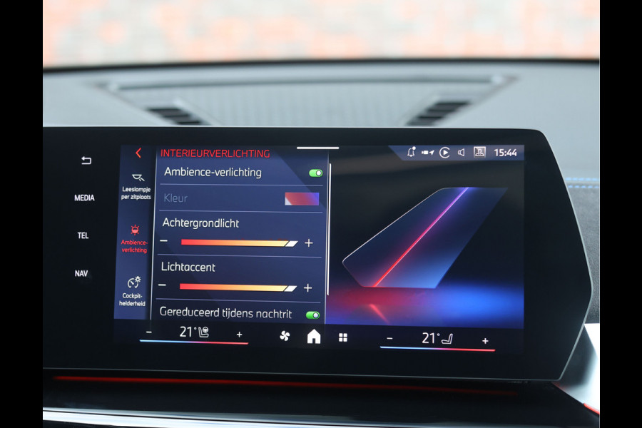 BMW X1 30e xDrive | Pano - Trekhaak - HUD