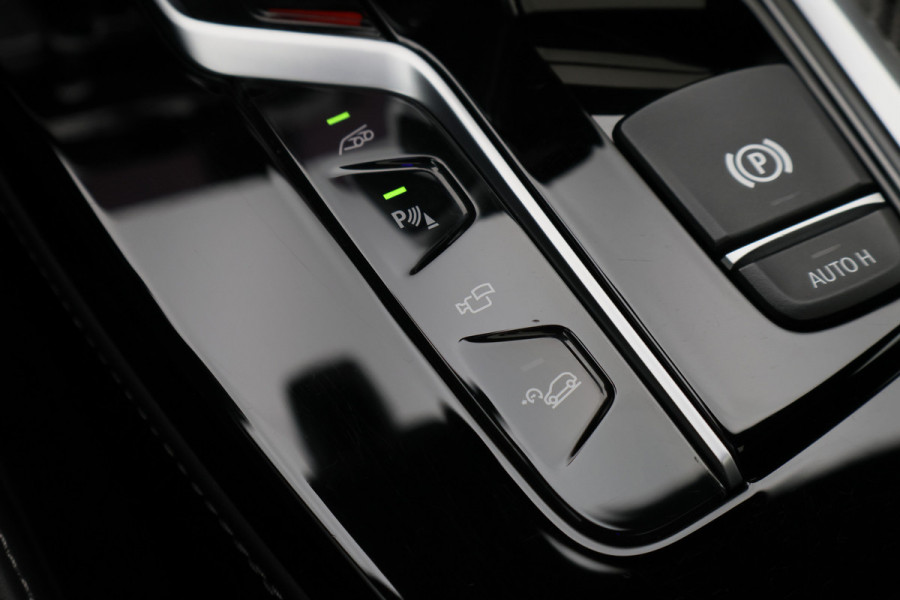 BMW X4 M Competition Panoramadak, Memory, Head-Up, H&K, 360° Camera, Trekhaak