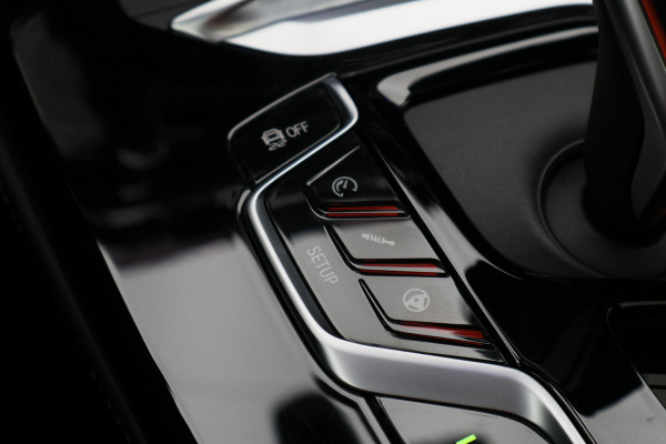 BMW X4 M Competition Panoramadak, Memory, Head-Up, H&K, 360° Camera, Trekhaak